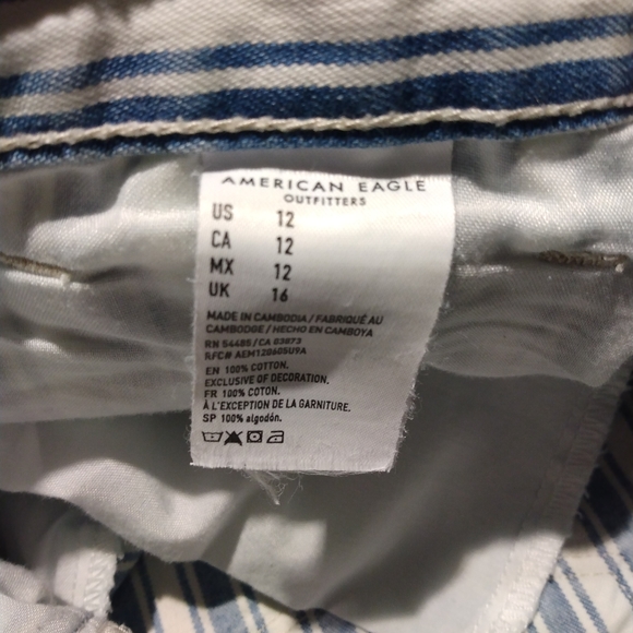 American Eagle Mom Shorts - Picture 7 of 7